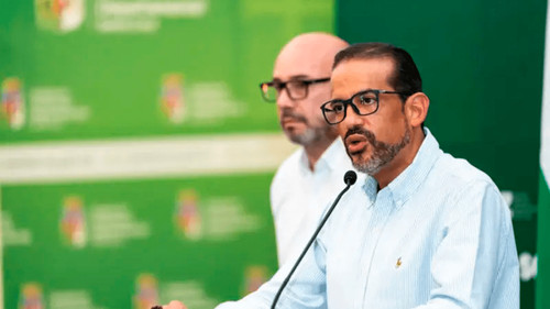 Camacho evita definir apoyo en segunda vuelta y anuncia viaje por salud