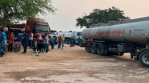 Protesta en Palmasola por 700 cisternas que no descargan combustible