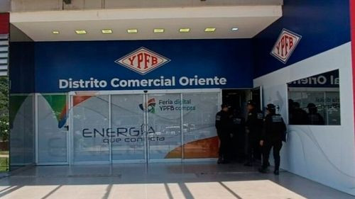Allanan oficinas de YPFB en cuatro departamentos por sospechas de corrupción