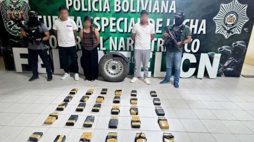 Felcn incauta 30 paquetes de pasta base de cocaína en llanta de auxilio
