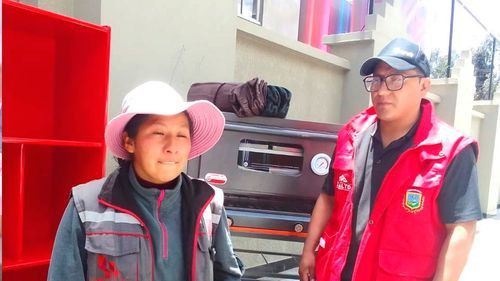 Madre de Nayeli recibe horno y víveres para impulsar su emprendimiento