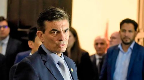 Rodrigo Paz anuncia próximas medidas económicas y anticipa buenas noticias sobre dólares