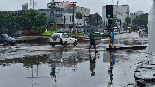 Alertan riesgo de desborde de ríos en cinco departamentos del país