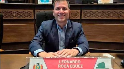 Roca cuestiona la gestión de Rodrigo Paz