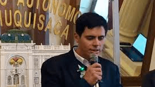 Cívicos piden reestructuración
