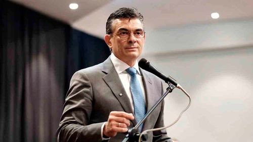 Presidente Rodrigo Paz afirma que deben eliminarse cerca de 60 leyes para aplicar el 50/50