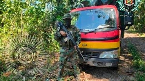 Destruyen fábrica móvil de cocaína además de aprehender a dos personas con marihuana