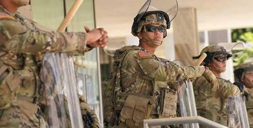 Texas despliega 7.000 efectivos ante protestas por redadas migratorias