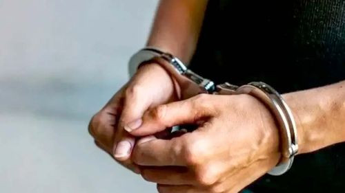 Aprehenden a abogado acusado de estafar Bs 43 mil a su clienta en La Paz