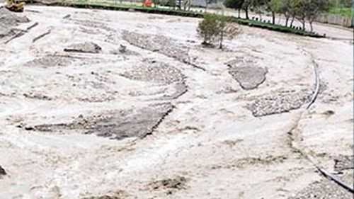 Impresionante crecida de la quebrada Peñones genera alerta en la zona de Masicurí