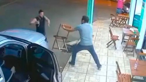 Fatal pelea callejera en Goiás: un hombre muere tras recibir una puñalada en el cuello