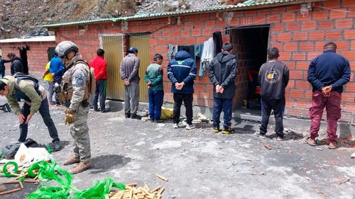 Operativo minero deja 22 aprehendidos en Sorata