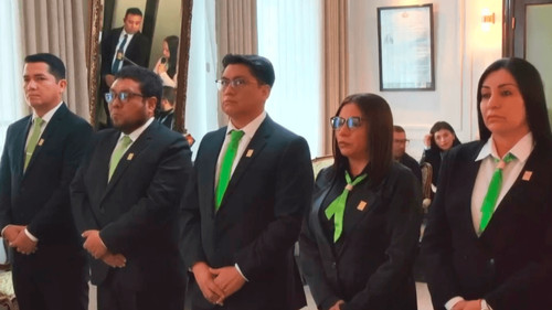 Posesionan a cinco nuevos fiscales departamentales en Bolivia