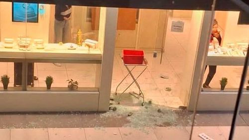 Atraco armado en joyería deja un herido en Cochabamba