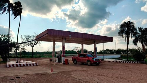 Encuentran cisterna con 20.000 litros de gasolina en un surtidor