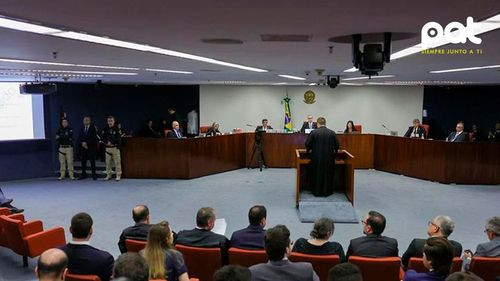 Defensa de Bolsonaro niega complot golpista y busca absolución en juicio ante el Supremo