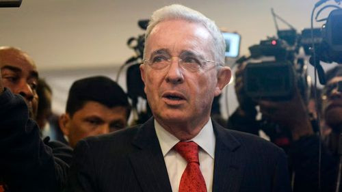 El ex presidente de Colombia Álvaro Uribe fue declarado culpable por soborno a un testigo