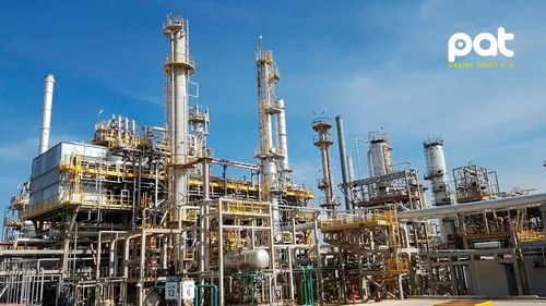 Gobierno evalúa importar petróleo crudo para producir combustibles en el país y reducir costos