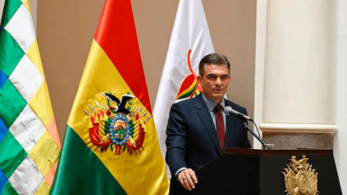 paz señala que el parlamento será clave para el giro económico