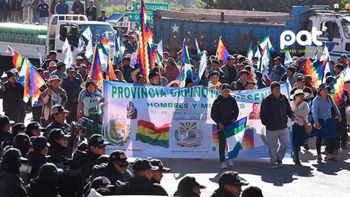 La policía boliviana despliega efectivos para resguardar instituciones ante marcha evista