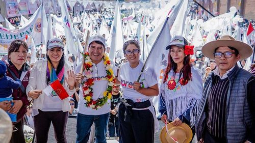 MORENA formaliza su participación en las elecciones generales con inscripción en solitario ante el TSE