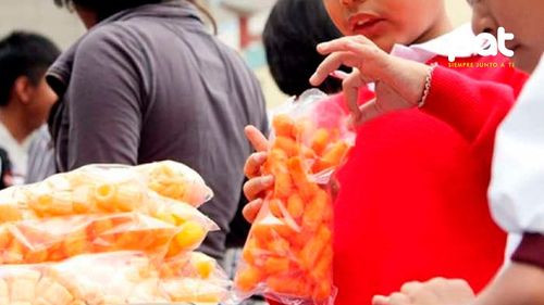 México prohíbe la venta de comida chatarra en escuelas para combatir la obesidad infantil