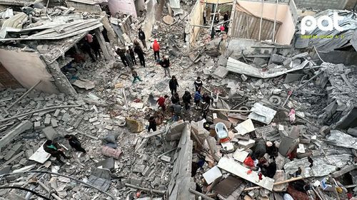 Mueren decenas de palestinos en Gaza por nuevos ataques israelíes,  mientras esperaban ayuda humanitaria