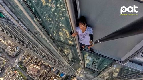 Murió por un “like”: la trágica caída del hombre araña chino desde el piso 62