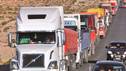 Transporte pesado da ultimátum al Gobierno y advierte movilizaciones por combustible