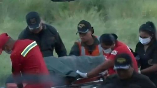 Llegan a Santa Cruz los cuerpos de pilotos fallecidos en accidente aéreo en Cochabamba