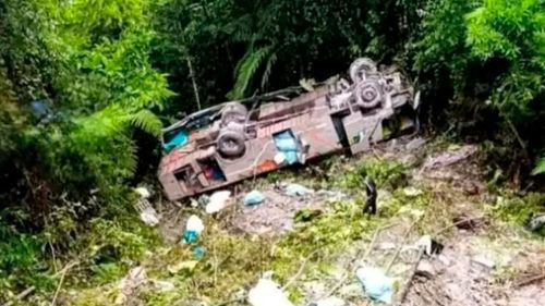 Trasladarán a al menos 15 heridos del accidente en Apolo a La Paz en avión militar