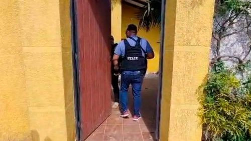 Allanamientos por ataque en billar dejan armas de uso policial y militar en Montero