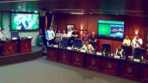 Asamblea cruceña suspende sesión tras incidentes en el hemiciclo