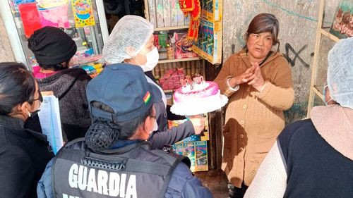 Decomisan productos en mal estado en pastelerías de el alto por el día de la madre