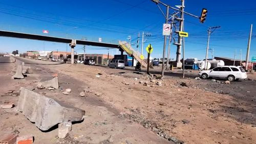 Fejuve sur de el alto da plazo de 24 horas para levantar bloqueos y advierte con desbloqueos
