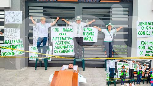 Maestros urbanos de Santa Cruz anuncian marcha nacional en demanda de mejoras salariales