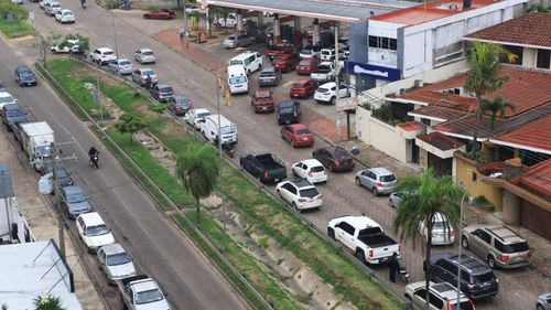 YPFB culpa a cisterneros y al clima de Arica por crisis de combustibles