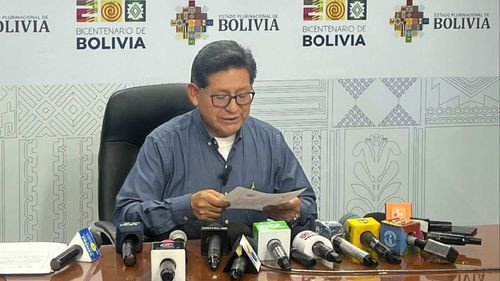 Ministro de Educación cuestiona aumento de pensiones en colegios privados