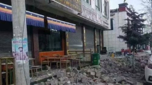 La cifra de muertos por el terremoto en el Tíbet se eleva a 126