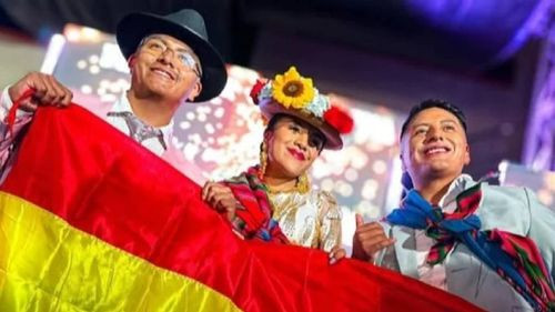 Los Kakones cautivan a más de 120,000 espectadores con su boda boliviana en TikTok