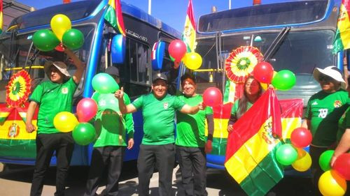 Bus Municipal y Mi Teleférico trasladarán a los hinchas hasta el Titán para el duelo Bolivia-Chile