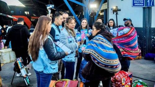 Defensoría entregó 11 mil permisos: los niños no pueden viajar solos