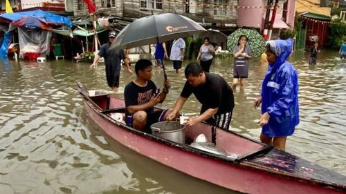 Filipinas cierra escuelas y cancela decenas de vuelos ante la cercanía del ciclón Emong