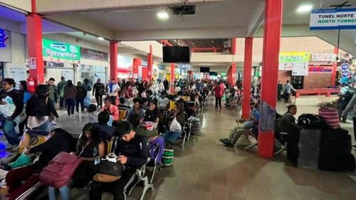 Salidas de buses son irregulares por escasez de diésel, reportan operadores de transporte interdepartamental