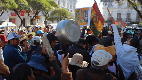 Multisectoriales convocan a cacerolazo nacional por crisis económica