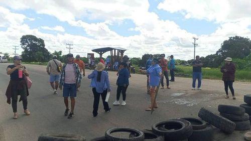 Bloqueo en Portachuelo exige respeto a resultados electorales
