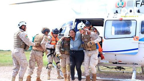 Rescatan con vida a los cinco ocupantes de avioneta desaparecida en Beni
