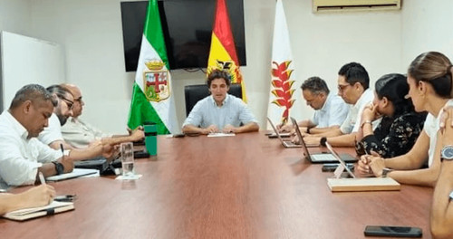 ‘Mamén’ saavedra inicia su primer gabinete y anuncia medidas de austeridad en santa cruz
