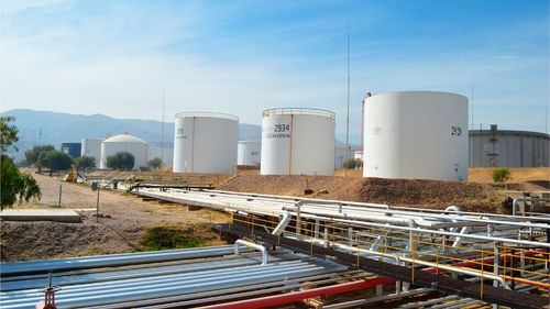 Cinco empresas presentan ofertas para importar hidrocarburos líquidos