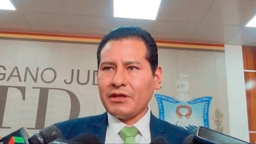 Fiscalía evalúa citar a exjefe de YPFB por combustible con sobreprecio